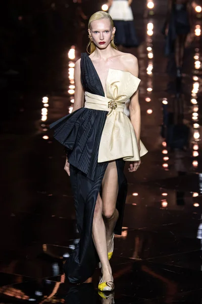 Look 9